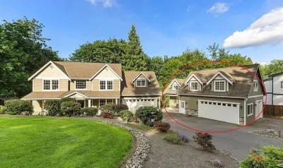 Cozy 2 Bedroom 1 Bath Apartment North Creek Events Center NCEC UWB Bothell 주변 호텔