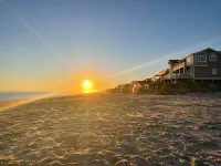 OIB Decked Out - Vacation in Style by the Ocean