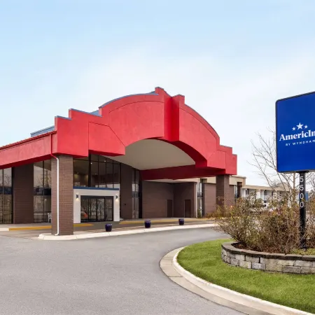 AmericInn by Wyndham Grand Rapids Airport North