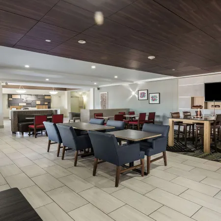 Holiday Inn Express & Suites REGINA-SOUTH by IHG