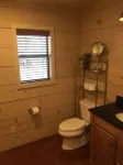 Private cabin on 10 acre lake, 4.5 miles from Boerne