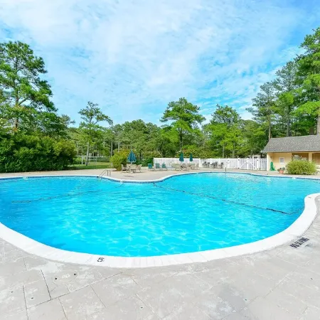 Welcome to Willow Haven! Walk-Bike-Shuttle to Beach. Pool & Tennis/Paddle