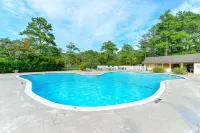 Welcome to Willow Haven! Walk-Bike-Shuttle to Beach. Pool & Tennis/Paddle