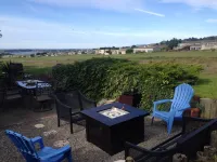 Pure Serenity at Harbour Sounds- open and airy.  A quick walk to the beach