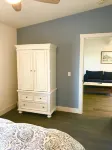 Sonoma Cottage: among the vines and close to EVERYTHING!!