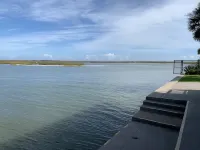 Last min deal!!!! Bay on 3 sides Best sunset  on the island. Great fishing