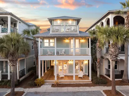 NEW The Beach Cottage! Walk to Alys & Rosemary Pool and Beach.  2 bikes included