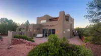 Awe-inspiring setting, private heated pool/spa, just close enough to the action