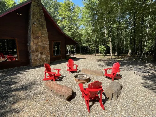 Charmed! A Hochatown gem - private, NEW HOT TUB, and great location!