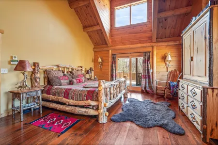 Luxurious Woodstock Home Rental Catskill Mountains Views & Private Retreat