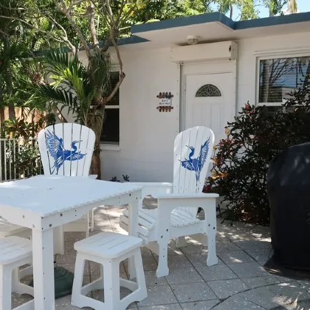Keys Kottage: Bayside Villa W/ Free Onsite Boat Ramp Marina & Trailer Parking.
