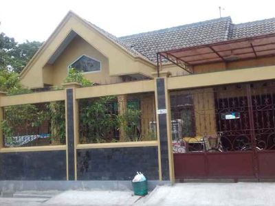 Budget Room in Solo Baru (Kamar Khusus Wanita)