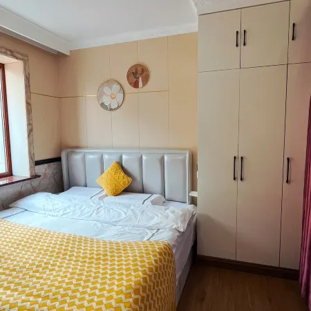Xiaoyu Daily Rental Homestay (Jianshe Street 26)