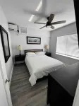 Hollywood Beach Condo. Perfect Spot to enjoy boating  South Florida Lifestyle
