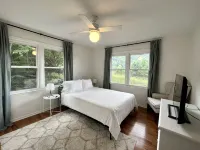 Stunning Mtn Sunsets! Hot Tub+Fire Pit, Mtn Views, Sauna, Grill, Close to Avl!