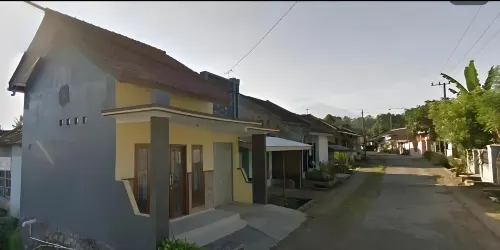 Nuha Homestay Hotels in Glagah