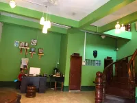 Phonemany Guesthouse Hotels in Pakbeng