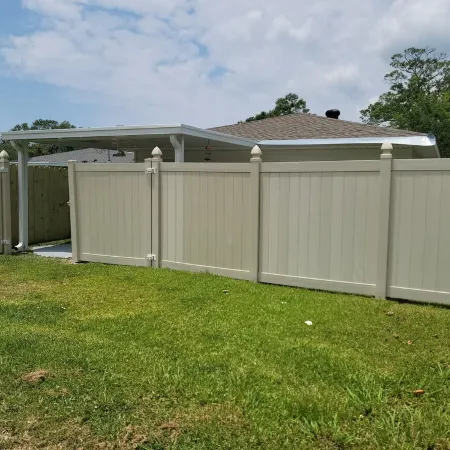 New, Cozy & peaceful stay, 30 minutes from New Orleans. Family and pet friendly!
