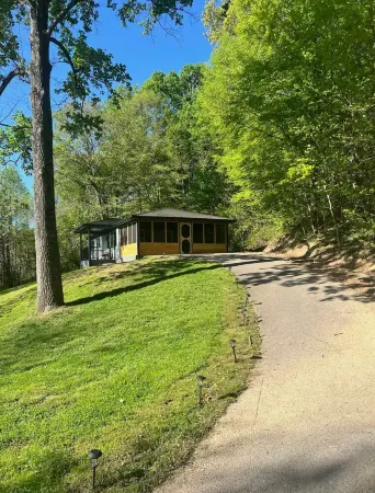 Good Vibes Only: Red River Gorge! Large Game Room! Hot Tub!