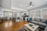 NEW 3BR Salem Townhouse Minutes to downtown