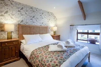 Fern Cottage - 2 Bedroom Cottage - St. Florence