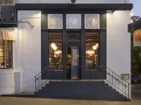 Graduate by Hilton Berkeley Hotels near Elements