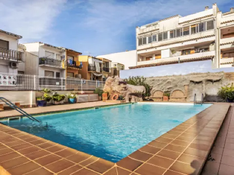 Salsadellans Hotels near Platja del Moro