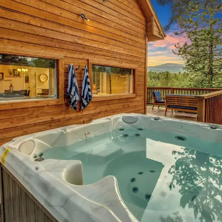 Best Hot Tub View in Bailey - Family & Pet Friendly BBQ / Hot Tub / Near Denver
