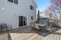 Waukee Retreat, nestled in the heart of the city, stylish and spacious house.
