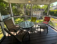Charming 3-bedroom cottage in Fayetteville with AC, WiFi