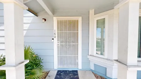 971 sf 2 Bedroom 2 Bath Townhouse 3 mi to Westgate