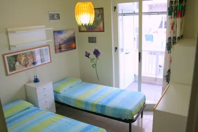 Angie's Apartment "Private Parking- 500mt by the sea"