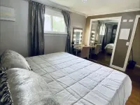 Family fun House - large fenced in backyard, Theater, Bean bag Lounge Hotéis em Appleton