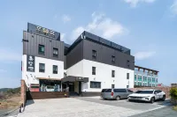 Tongyeong Hotel Hue Hotels near Yi Sun-Sin Park