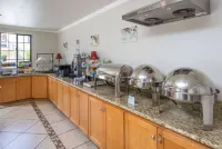 Ramada by Wyndham Mountain View - breakfast