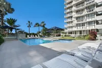 Boulevard North Holiday Apartments