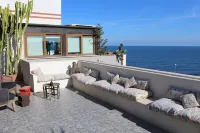 nicolashouse on the sea 2