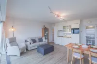 Studio by the Sea in Belgium with Beach Access - balcony
