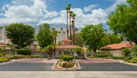 Gorgeous 2BR+2BA "O-87" Mesquite Country Club condo.