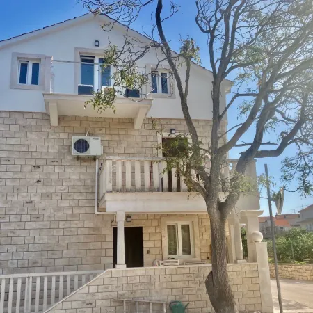Apartment Villa Sunshine Ξενοδοχεία στην πόλη Sutivan