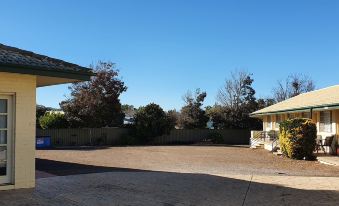 The Aston Motel Tamworth