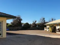 The Aston Motel Tamworth Hotels in Kootingal