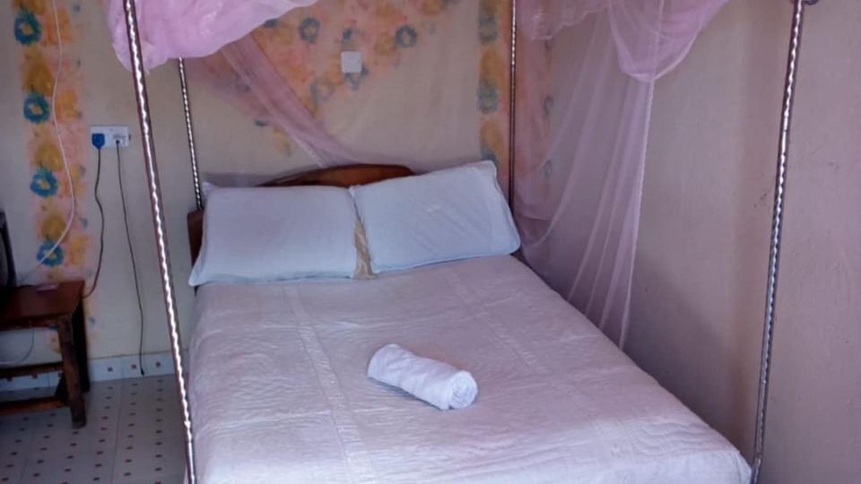 Enkishomi Hotel