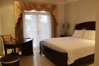 Deluxe Property in Cariari Hotels in Pozos