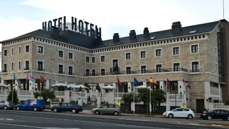 Hotel Conde Ansúrez Отели в г. Вальядолид
