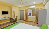 Treebo Sidhartha Elite - Balcony