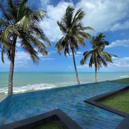 AMĀRA BEACH ECO HOTEL