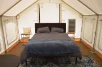 Peyper Fields Creekside Camp のホテル