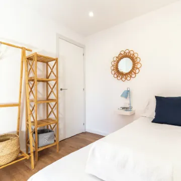 Picasso Suites Cornellá Hotels near Cornellà