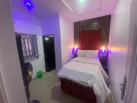 DE EMERITUS COURTYARD HOTEL Hotels in 